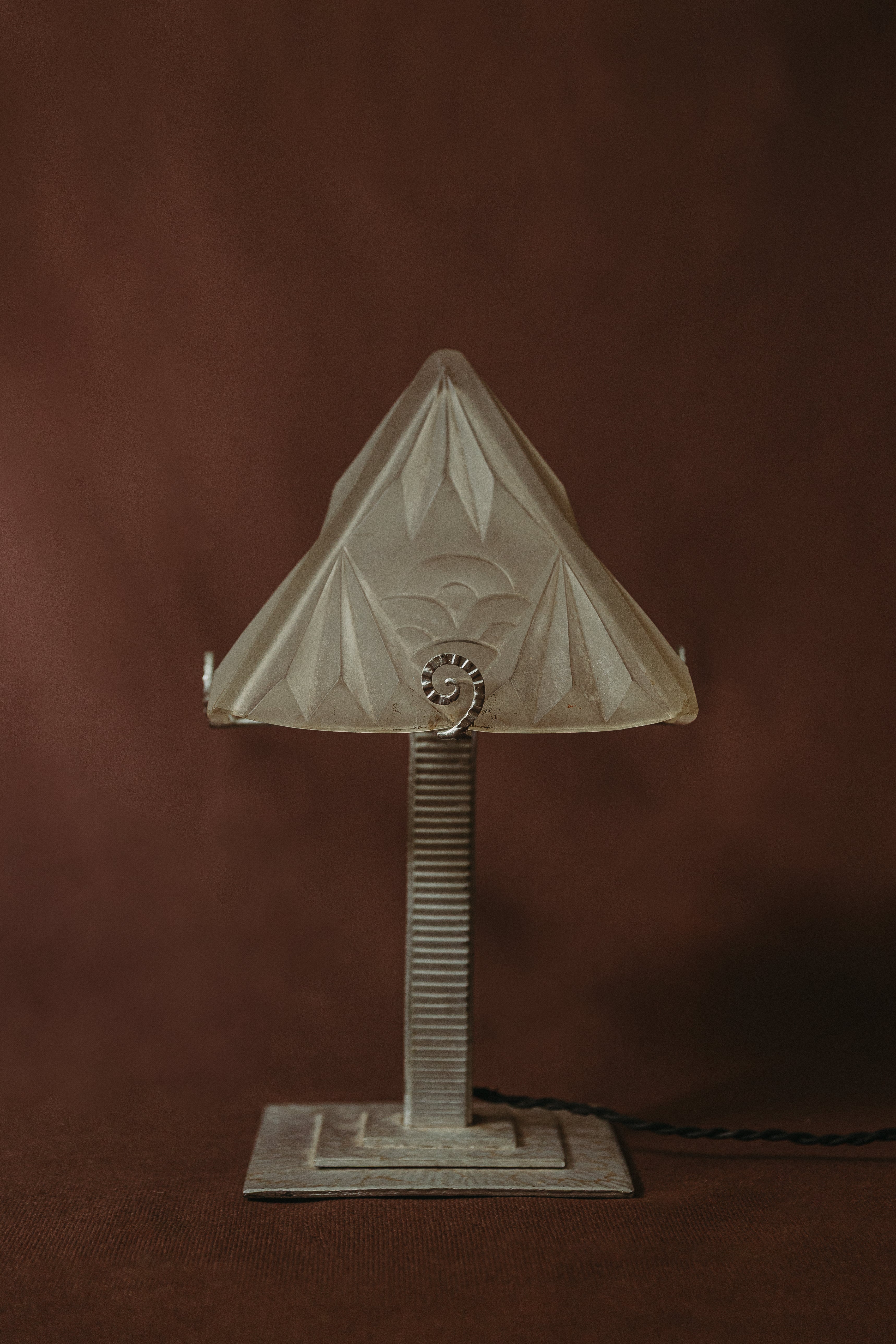 Lampe de table Art Déco signée Degué, circa 1930