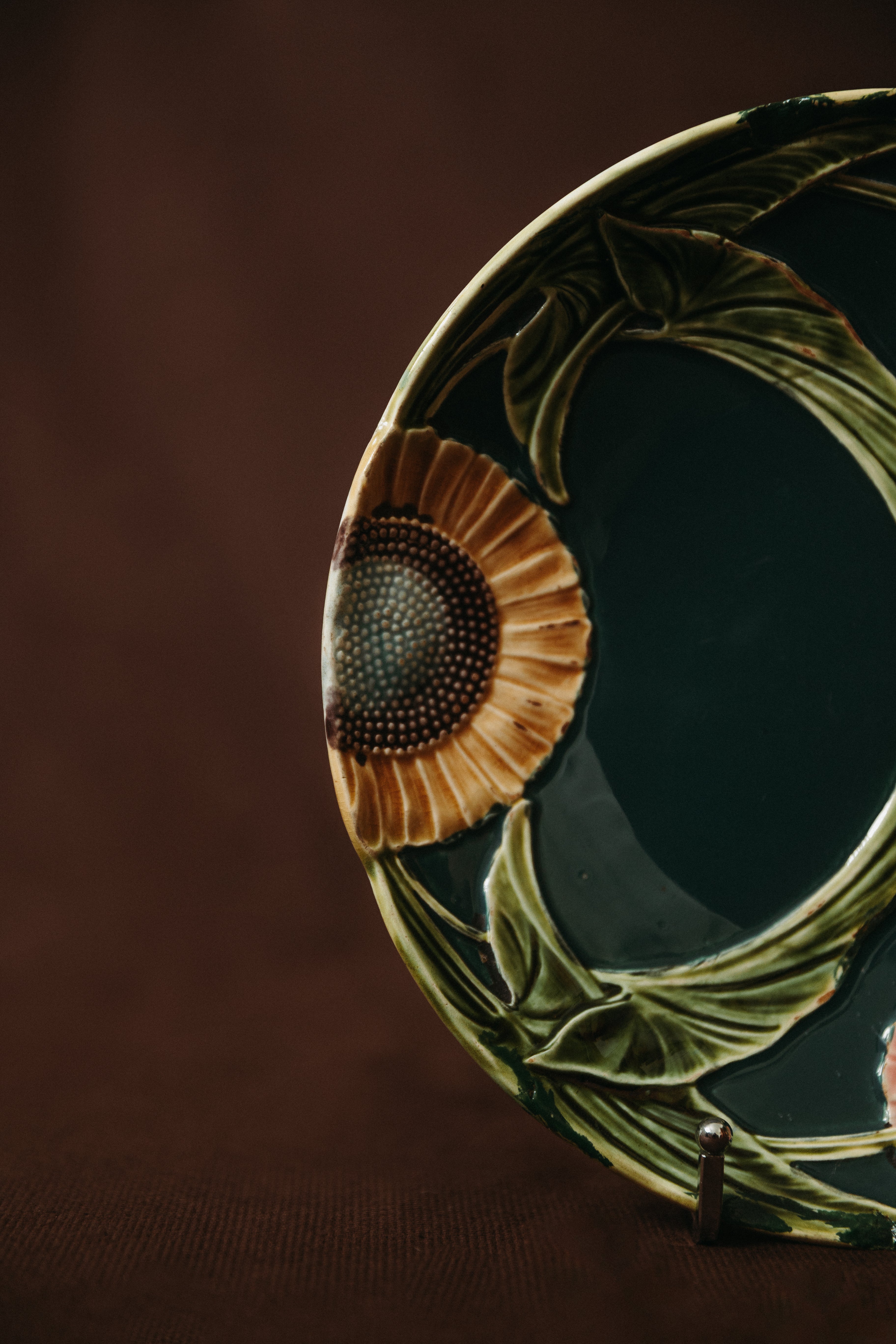 Assiette en céramique Art Nouveau marguerite, 1900