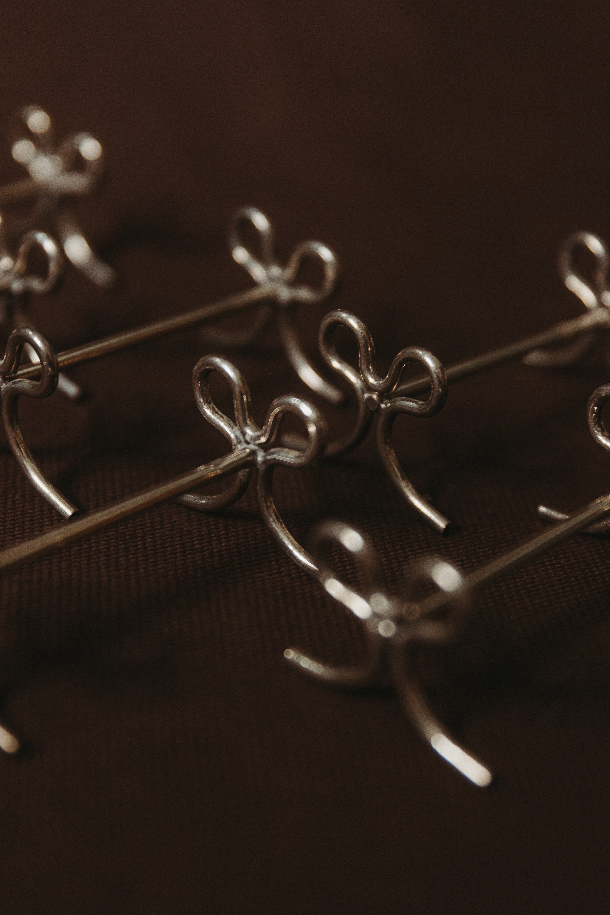 Vintage ribbon knife holder
