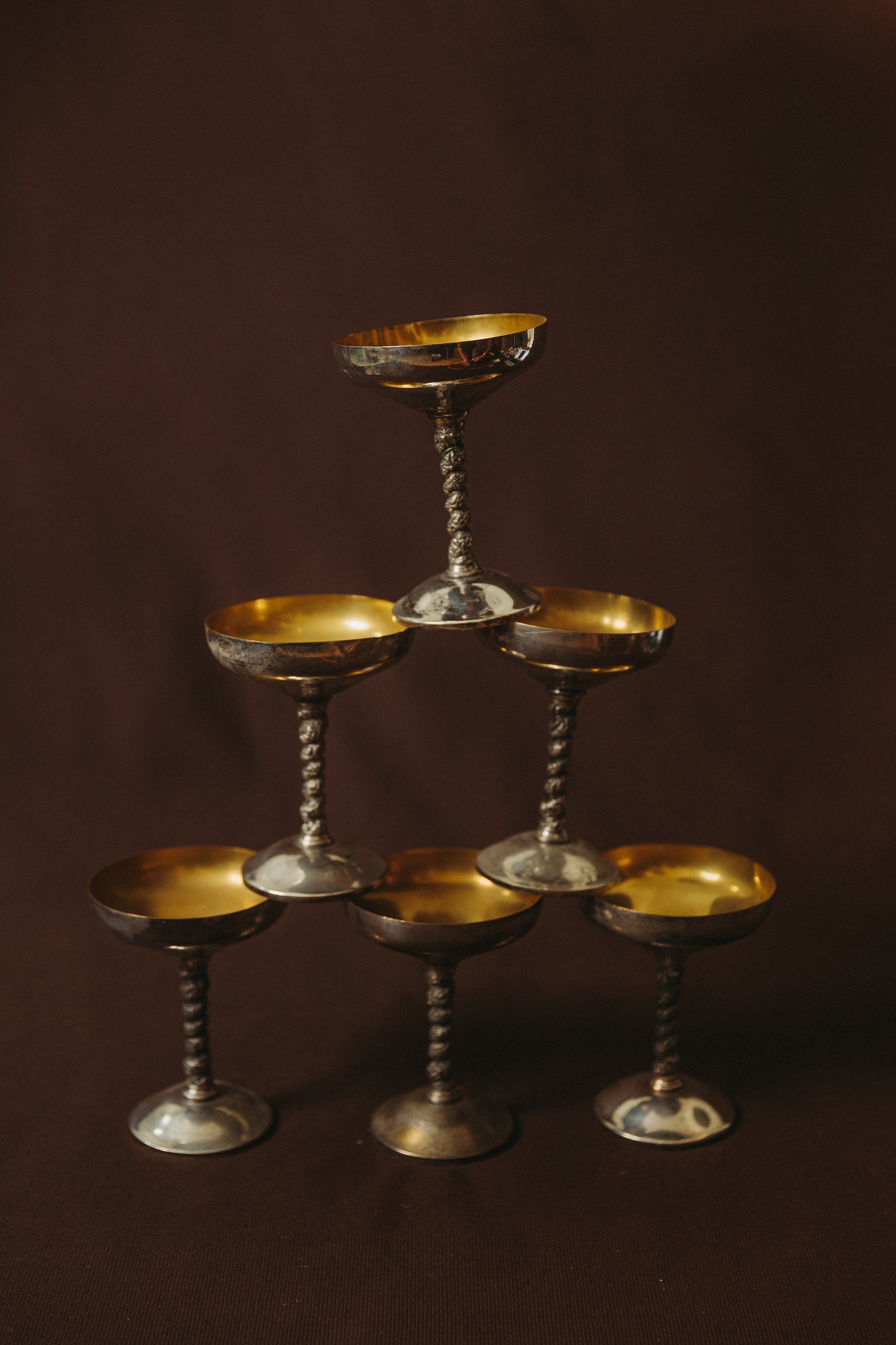 Coupes métal fond doré, XXe siècle